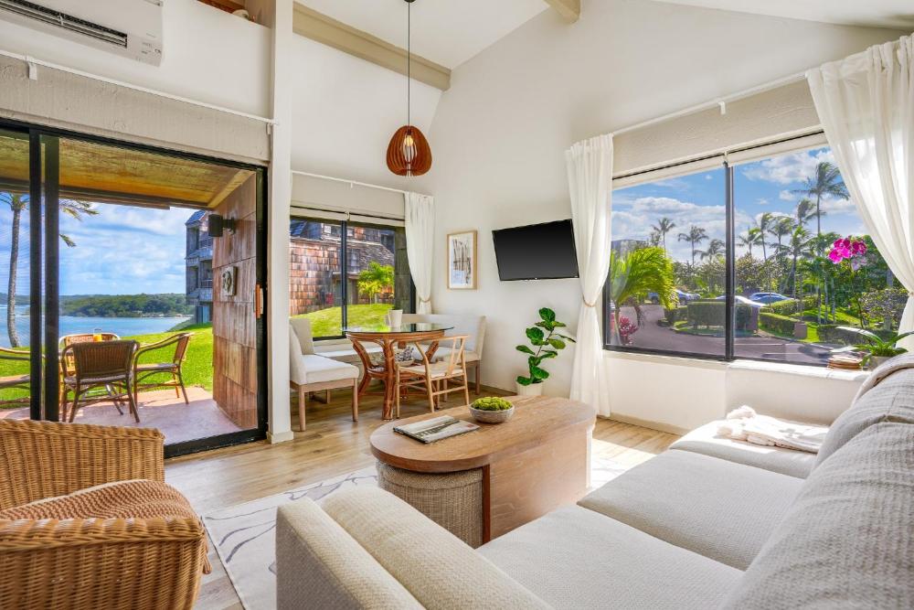 Kahakai Cliffside condo